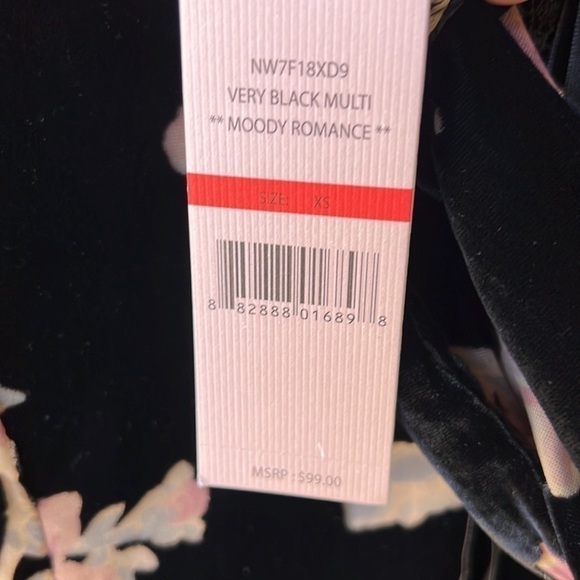 NANETTE LEPORE BLACK VELVET FLORAL BURNOUT LS BLOUSE BELL SLEEVES SIZE XS NWT - Picture 10 of 11